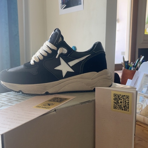 Golden goose running black - Picture 3 of 7